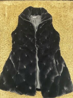 What House Black Market Black Faux Fur Zip-Front Vest - Women's Cozy Outerwear